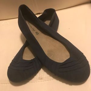American Eagle suede flats.